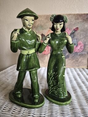 Vintage Yona Figurines Ceramic Asian Couple Vases